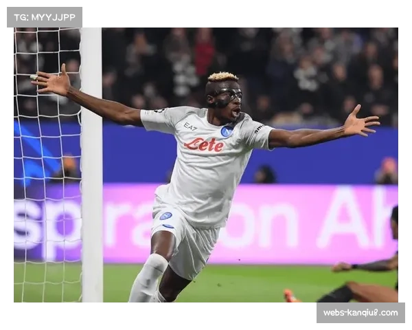 现场直击：那不勒斯主场球迷通过有节奏的助威声试图影响客队持球节奏